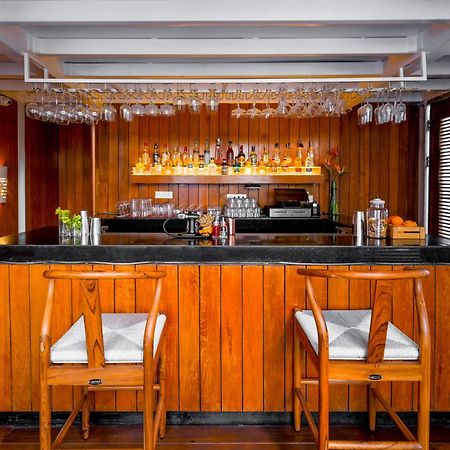 The Park Bangalore, Mg Road Luaran gambar The bar at the Taj Bengal