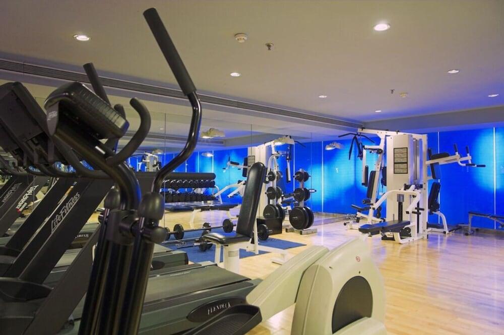 The Park Bangalore, Mg Road Luaran gambar The gym at the hotel