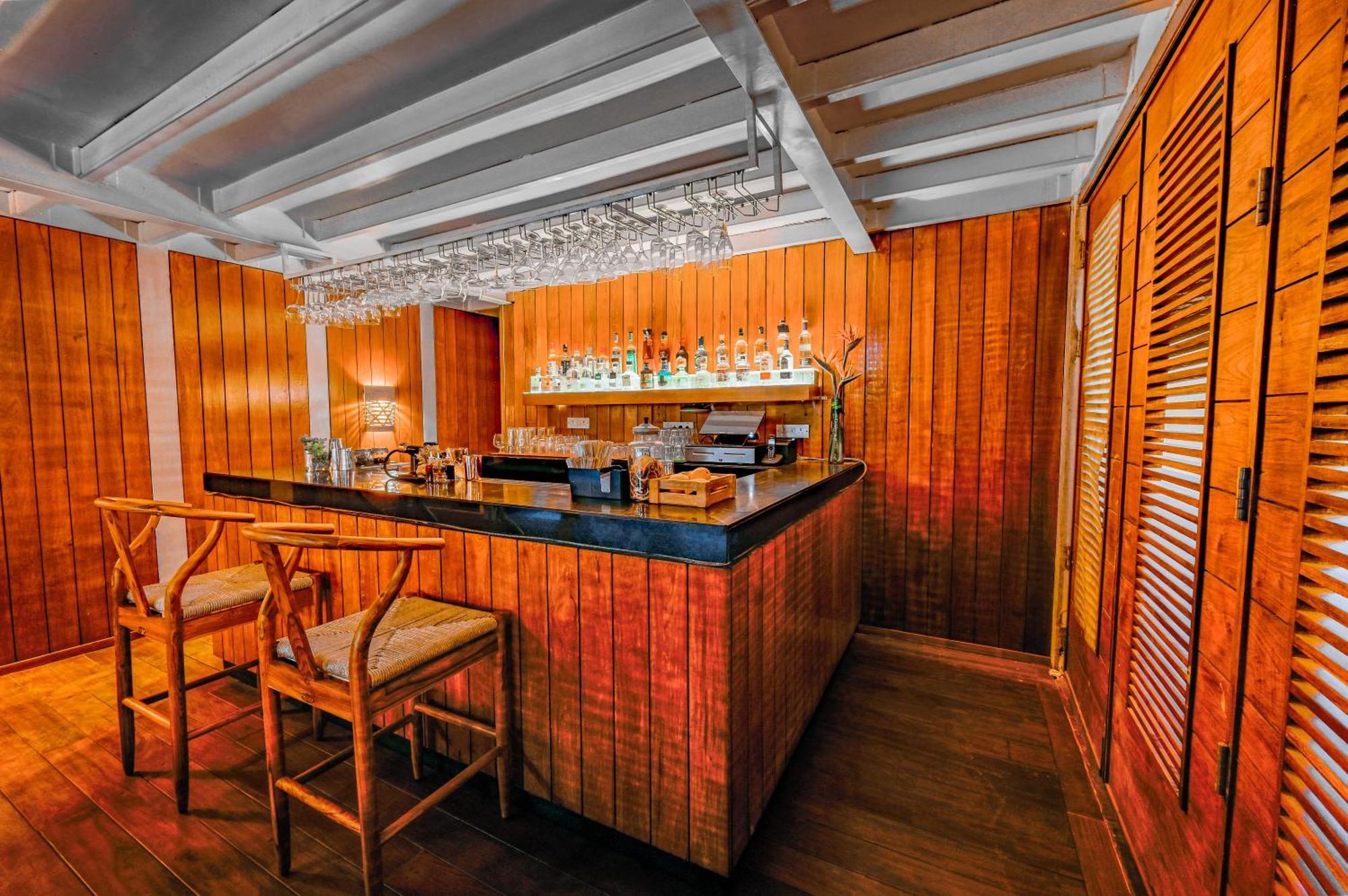 The Park Bangalore, Mg Road Luaran gambar The bar at the 1960 Club