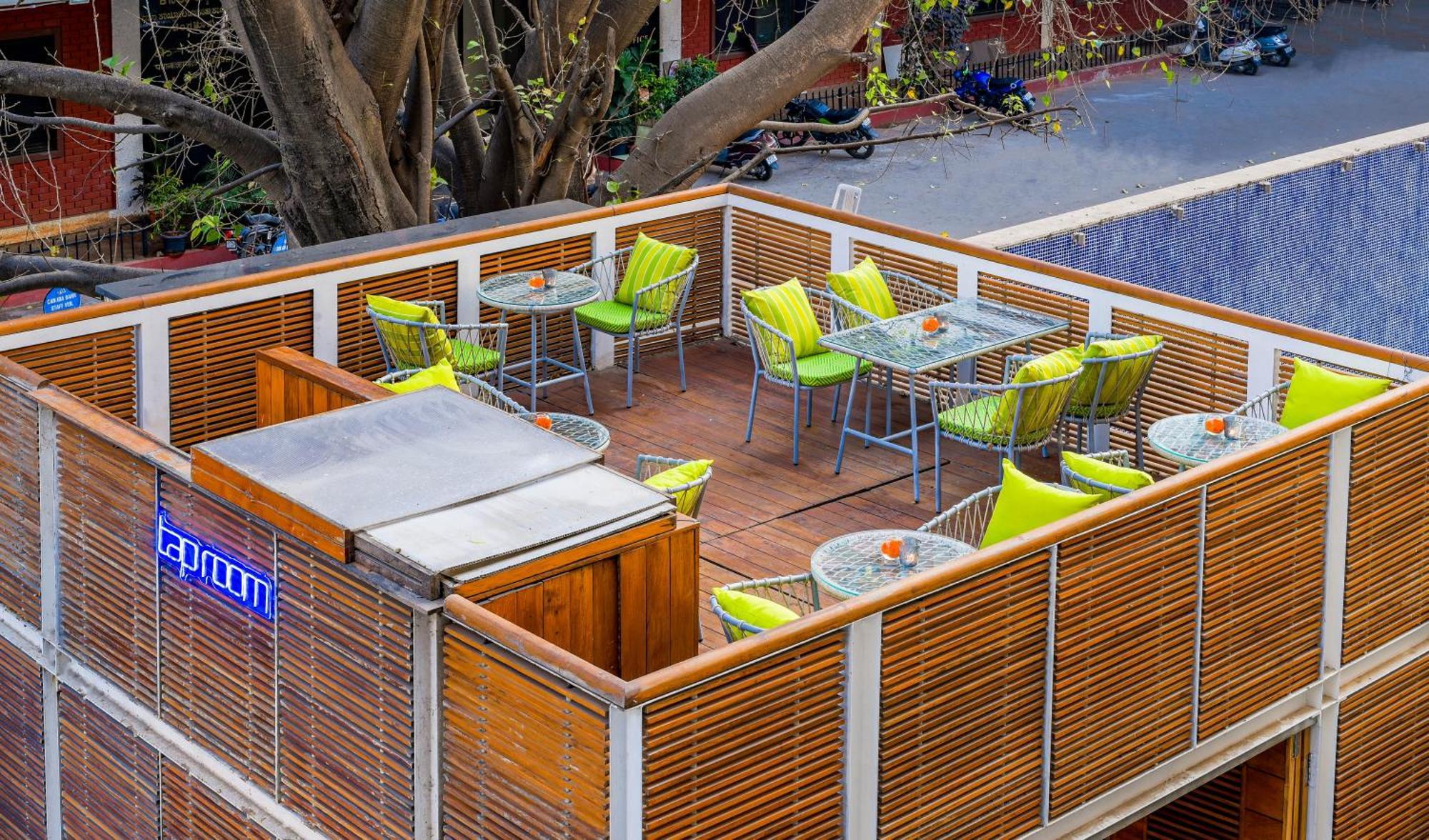 The Park Bangalore, Mg Road Luaran gambar A restaurant in the resort